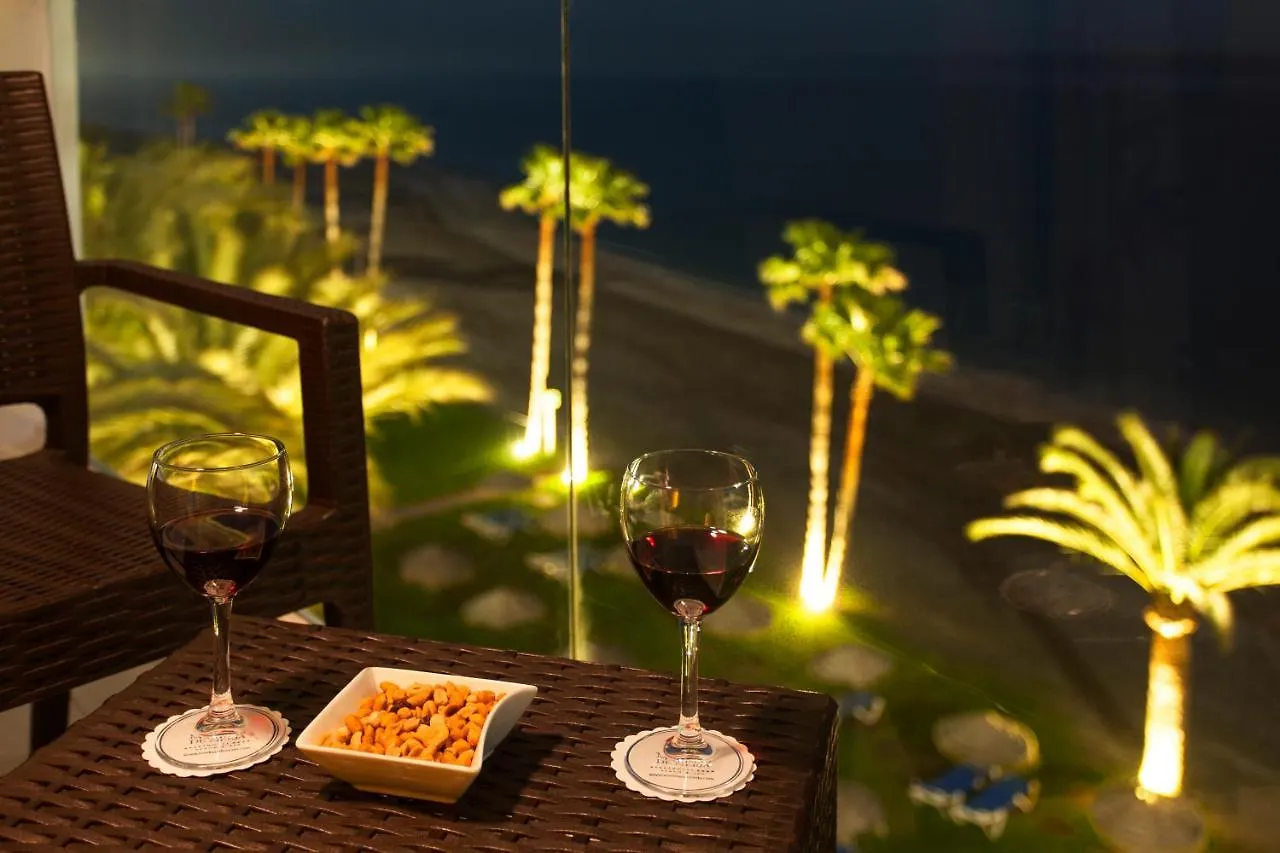 Ona Marinas De Nerja Spa Resort