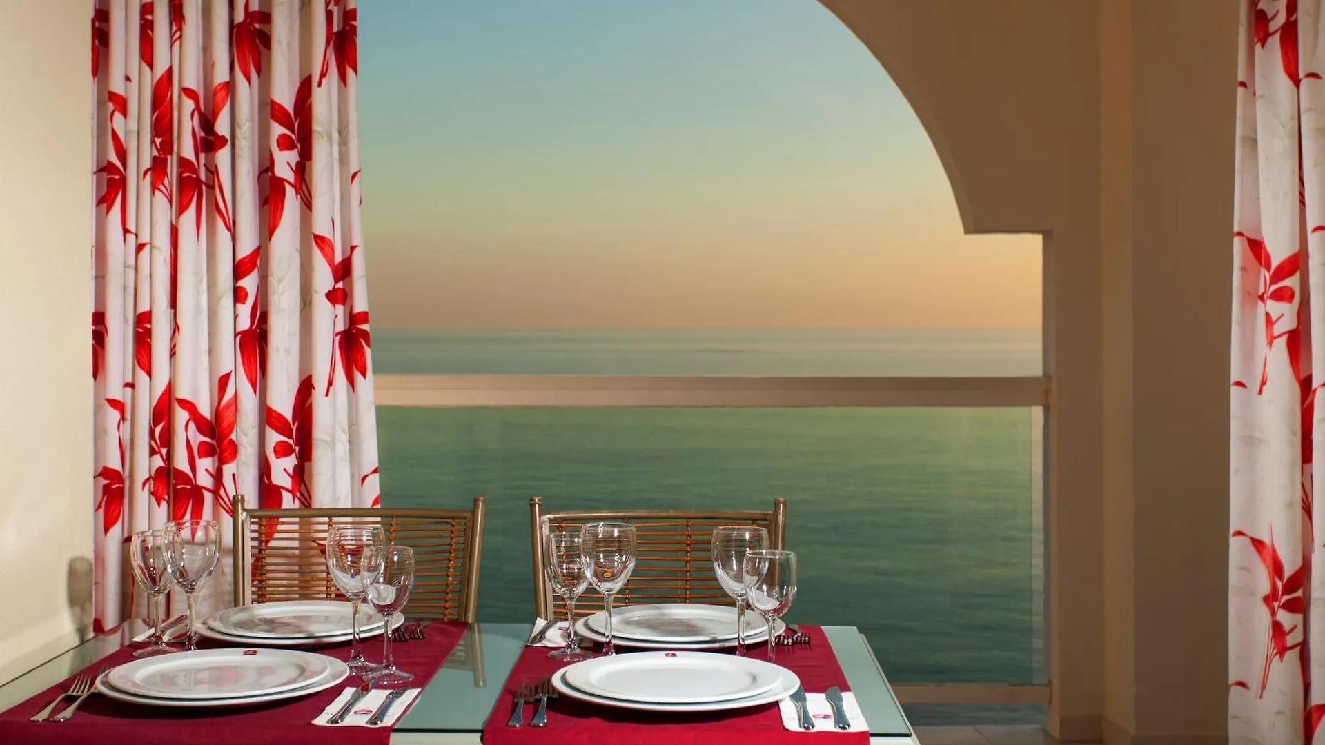 Ona Marinas De Nerja Spa Resort Aparthotel